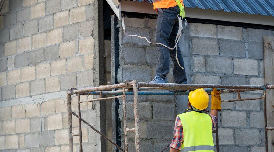 Expert Emergency Roof Repairs services in Coleraine, MN
